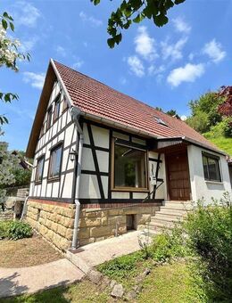 Charmantes Einfamilienhaus mit Garage, großem Bungalow und viel Grundstück, in Nazza - Nazza