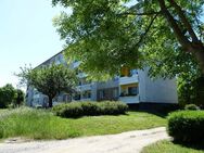 Schöne 3-Raum-Wohnung mit Balkon und Einbauküche im1. OG! - Seeland