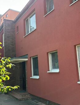 Teilweise vermietetes Reihenmittelhaus als clevere Kapitalanlage in Berlin-Spandau - Berlin