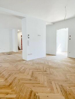 Frisch saniert & voller Highlights: Terrassenwohnung mit Garten, 4 Zimmern & Top-Ausstattung - Stuttgart