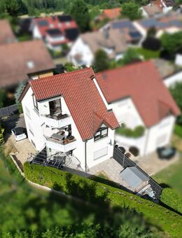 Lichtdurchflutete 3,5-Zimmer-Maisonette Wohnung mit Charme und zwei Balkone - Baltmannsweiler