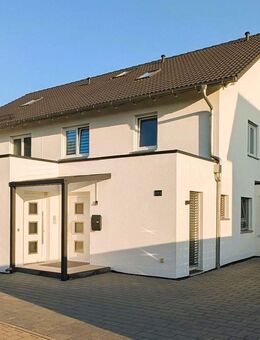 Exklusive Doppelhaushälfte mit Sauna, 218 m² Wohnfläche und Appartement - Illertissen