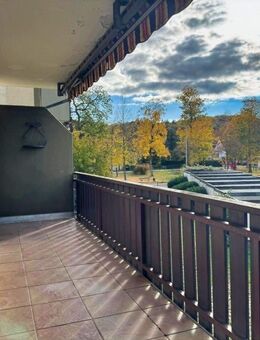 Großzügige 3-Zimmer-Wohnung mit zwei Balkonen, Garage und Stellplatz - Gunzenhausen