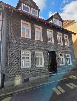 Denkmalgeschütztes Mehrfamilienhaus mit Nebengebäude und Garage - Goslar