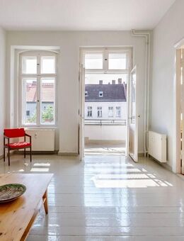 Sonnige Altbauwohnung mit Balkon in zentraler Lage am Humannplatz - Berlin