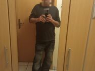 Suche feminine junge Bitch - Mönchengladbach