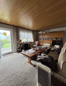 Zweifamilienhaus in Bodelshausen mit großem Grundstück und Doppelgarage - Bodelshausen