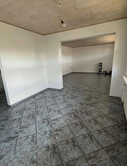 Helle Wohnung mit Garten im Zweifamilienhaus - Großkrotzenburg - Großkrotzenburg