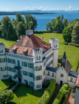 Schloss Possenhofen: Prachtvolle Beletage mit Seeblick samt Dachgeschoss - Pöcking