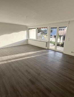 ***charmantes Reihenmittelhaus in Split-Level-Bauweise mit Garten und Garage*** - Höchberg