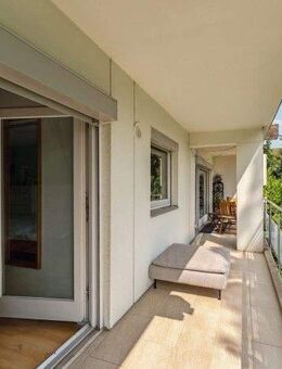 Helle und großzügige 2-Zimmer-Eigentumswohnung mit sonniger Loggia!!! - Hürth