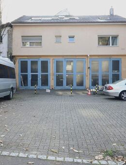 Mehrfamilienhaus mit fünf Wohnungen, großen Garagen & Werkstatt in Brombach - Lörrach
