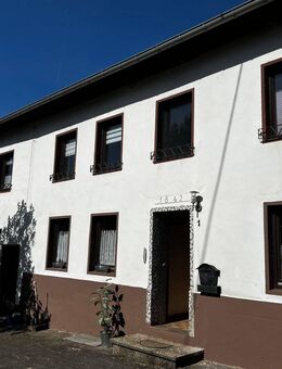 Charmantes Bauernhaus mit Ausbaupotenzial – Platz für 2 Parteien & Ihre Ideen! - Ralingen