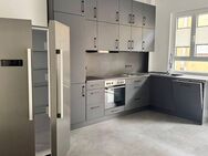 Loftstyle in Gostenhof ! WG-taugliche 4-Zi-Whg., 117m², moderne Einbauküche, im Erdgeschoß - Nürnberg