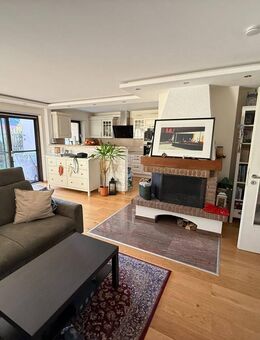 TOP! Modernisierte EG-Wohnung * Terrasse + Garten + EBK * TG-Stpl. * beliebte Lage in S-Möhringen! - Stuttgart