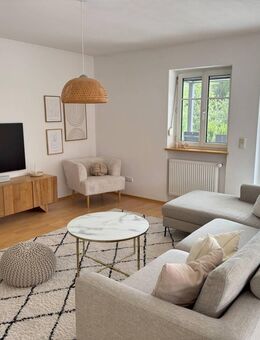 Familienfreundliches Einfamilienhaus mit Einliegerwohnung, PV-Anlage & großem Garten in Grafling - Grafling