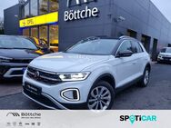 VW T-Roc, 1.5 Style Allwetter, Jahr 2022 - Potsdam