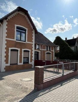 Drei vermietete Wohnungen und Anbau mit Bungalow - Bad Segeberg