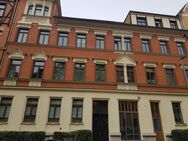 Zentrumsnahe 3 Zimmerwohnung mit Wannenbad, Einbauküche und Büro/Hobbyraum - Leipzig