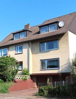 Geräumiges 2 Familienhaus mit ausbaubarem Dachgeschoss in Niestetal-S. - Niestetal