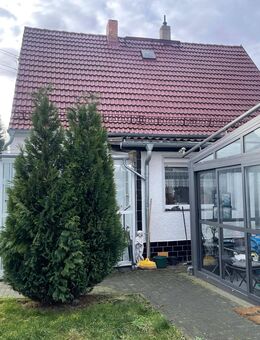 Schönes Einfamilienhaus mit Wintergarten und Nebengelass. - Niedere Börde