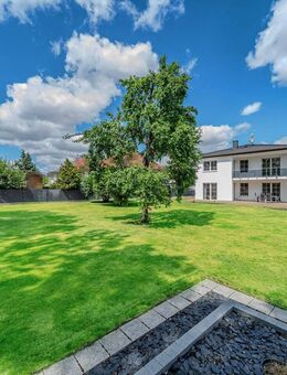 Exklusive Gelegenheit ! Klassische Stadtvilla mit Garage und großzügigem, parkähnlichen Grundstück in gewachsener Wohnlage - Velten