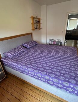 Boxspringbett und Kleiderschrank mit Spiegel - Braunschweig