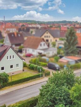 Richtig zuhause: Gepflegtes Einfamilienhaus samt Garten, Garage und 2 Carportstellplätzen - Neustrelitz