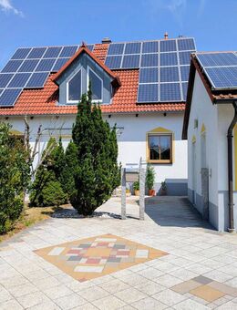 Einfamilienhaus mit Einliegerwohnung - Oberreichenbach (Bayern)