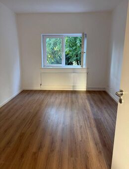 Helle 2-Zimmer-Wohnung in Limmer, Erstbezug nach Totalsanierung - Hannover