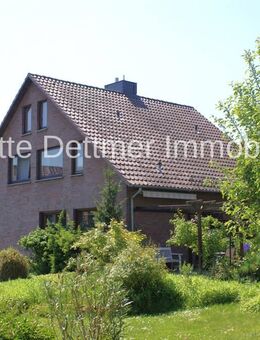 Gepflegtes Einfamilienhaus mit Garage, Terrasse, Balkon, Wintergarten... - Alfeld (Leine)