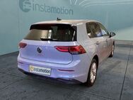 VW Golf, 1.5 TSI VIII Life, Jahr 2020 - München