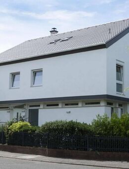 Exklusive Traumvilla: Stilvoller Komfort und modernes Design in Dreieich-Götzenhain vereint! - Dreieich