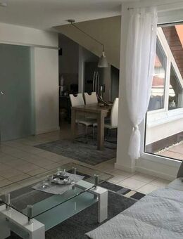 Stilvolle, komplett möblierte Dachwohnung! - Filderstadt