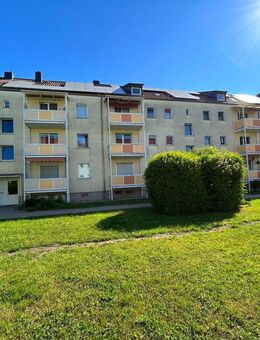 Ruhig gelegene 3-Raum Wohnung im EG mit Balkon - Calbe (Saale)