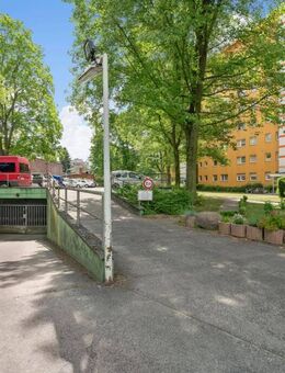 Kfz-Stellplätze in modernisierungsbedürftiger Tiefgarage - Berlin