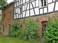 IMMOBILIEN LONNY** Rarität für Liebhaber: Fachwerkhaus im historischen Ortskern - Ruppichteroth