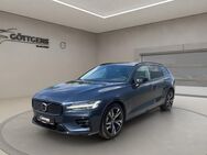 Volvo V60, B4 D Plus Dark, Jahr 2022 - Soest