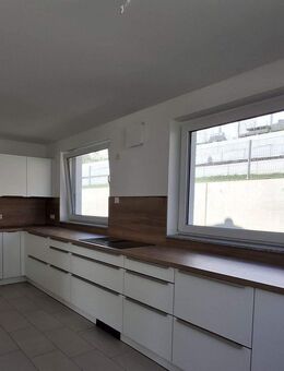 Großzügige DHH mit viel Platz - Erstbezug! - Teublitz
