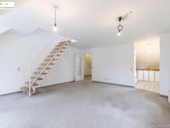 Beste Lage: 1,5 Zimmer City-Apartment mit großem Balkon, TG-Stellplatz und EBK. Sofort beziehbar! - Kirchheim (Teck)