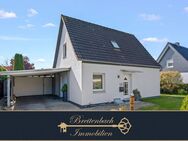 Einziehen & Wohlfühlen: Gepflegtes Einfamilienhaus mit Pool und Teich - Nordenham
