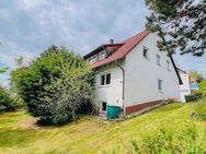 Imposantes Zweifamilienhaus mit Fernblick und weitläufigem Garten - Markt Taschendorf