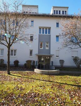 Charmante Gartenwohnung über zwei Etagen in Poing - Poing