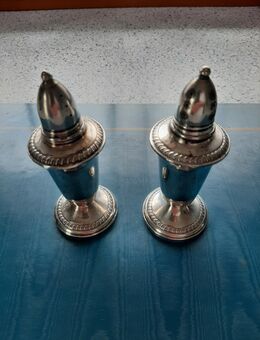 Sterlingsilber Salz- und Pfefferstreuer mit Glaseinsatz von Crown - Steinheim