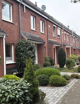 Attraktives Reihenhaus in Delmenhorst mit Garage - Delmenhorst