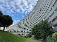 Sonnenring: Lichtdurchflutete 2,5-Zimmer-Wohnung mit großer Südwest-Loggia - Frankfurt (Main)
