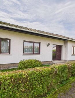 Großzügiges Einfamilienhaus mit Terrasse, Garten und Wohnen auf einer Ebene in Saarlouis-Steinrausch - Saarlouis