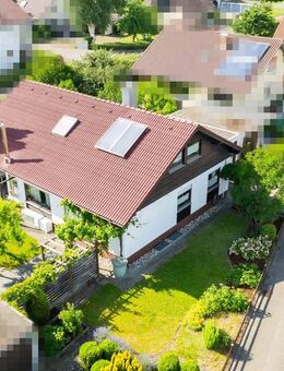 Charmantes Einfamilienhaus mit Garage und idyllischem Garten in Mengen - Mengen