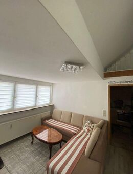 1 Zi-Wohnung mit zusätzlicher Dachgalerie in Stgt-Obertürkheim in S-Bahn Nähe zu vermieten - Stuttgart