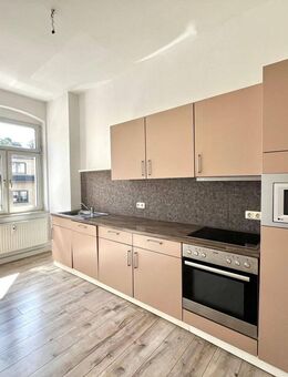 Schöne 2-Zimmer-Wohnung mit Terrasse und Einbauküche - Lößnitz